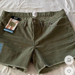 NWT Women’s GAP Corduroy Shorts, Size 10